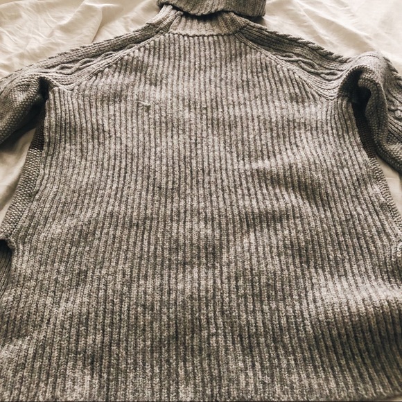 Madewell turtleneck - Picture 6 of 7